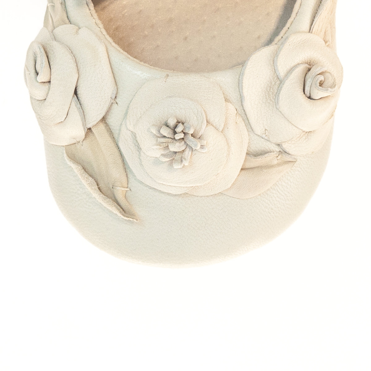 Vibys-Baby-Shoes-Ivory-Bloom-details-view