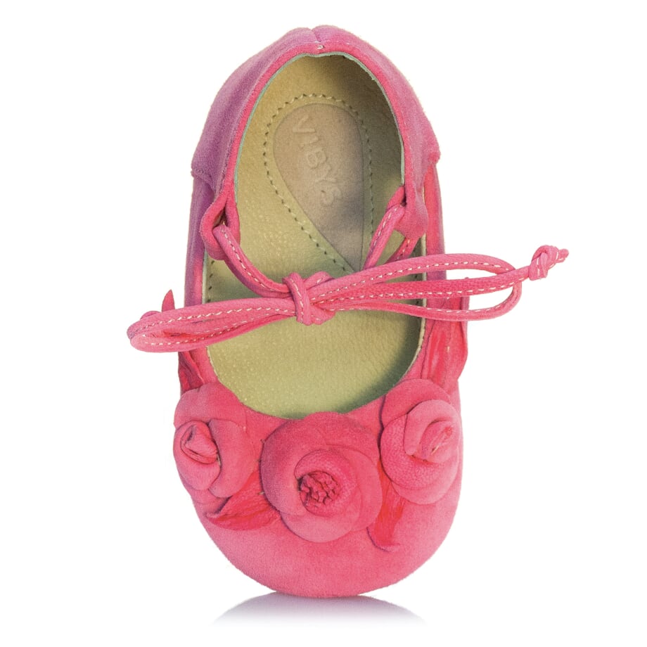 Vibys-Hot-Pink-Leather-Baby-Shoes-with-Rose-Blooms-and-Leaves-Berry-Bloom-top-view