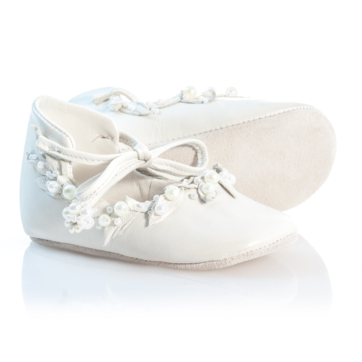 VIBYS WHITE FOREST handmade white leather baby shoes with pearls and leather leaves